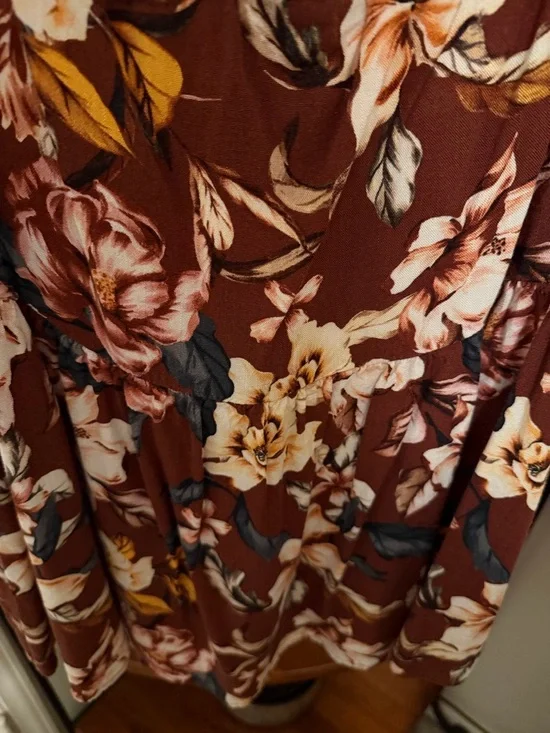 Torrid Rayon Slub Ruffle V-Neck - Picture 8 of 12